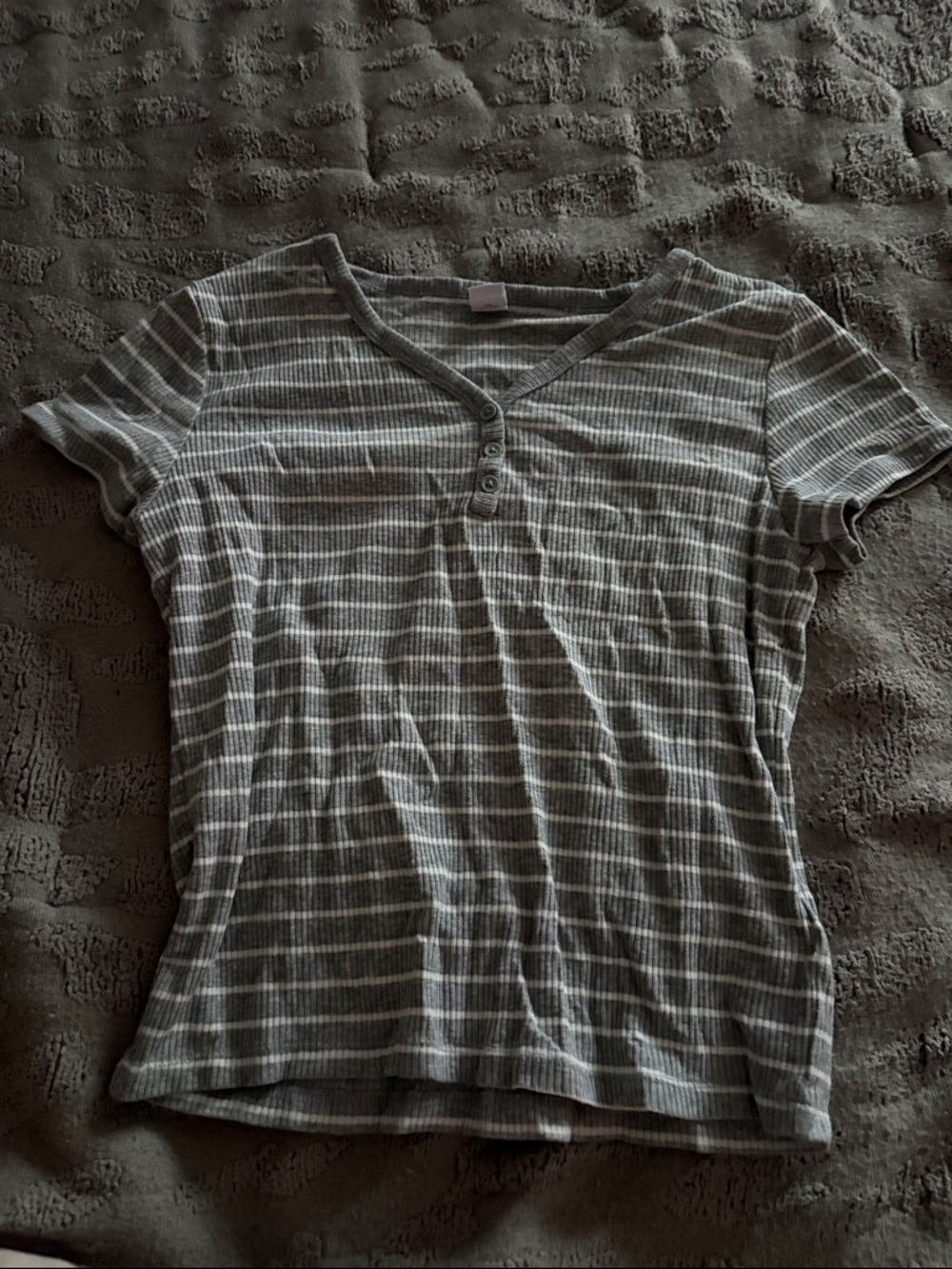 Old Navy Gray and White Striped Ribbed V-Neck Tee